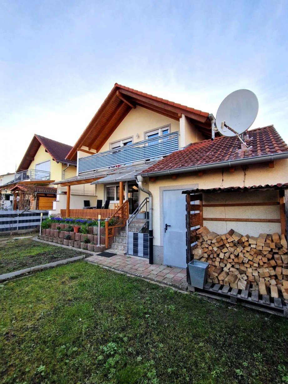 Gartenansicht Zweifamilienhaus Graben-Neudorf