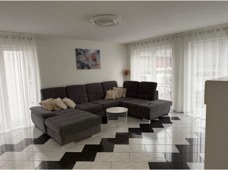 Wohnzimmer OG Zweifamilienhaus K�mpfelbach