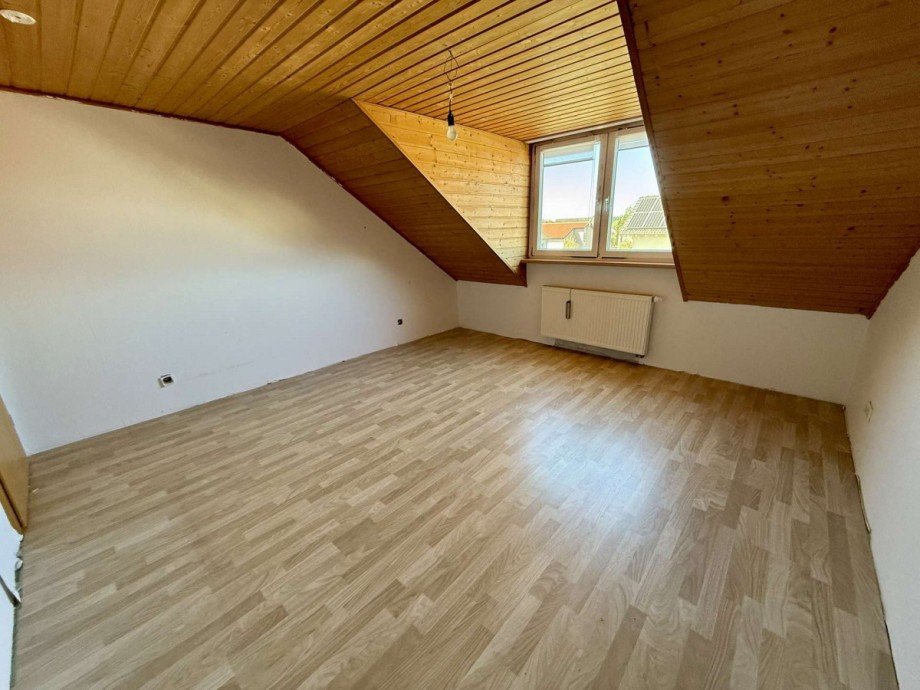 SZ - Eltern Dachgeschosswohnung Hambr�cken