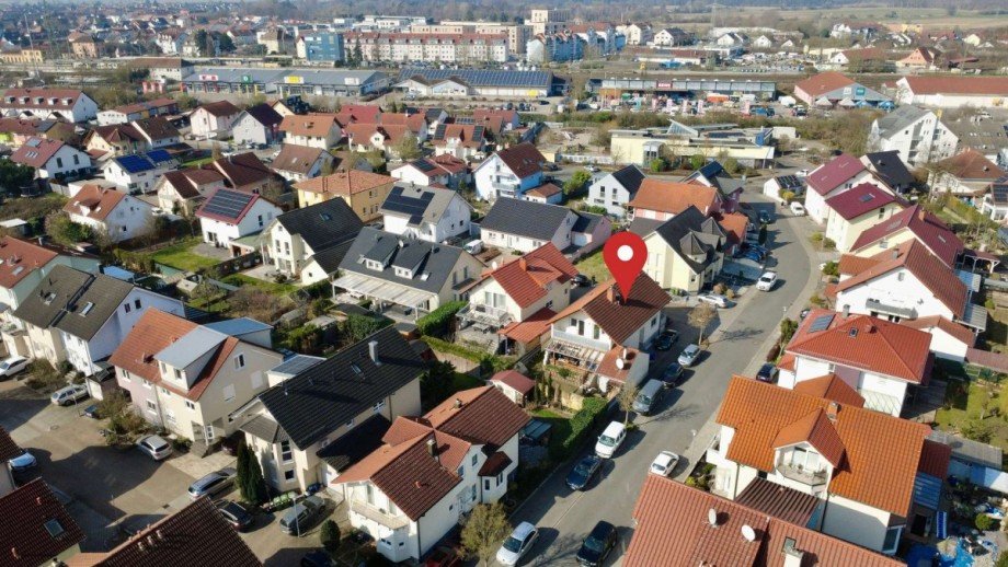 Luftaufnahme - Standort Zweifamilienhaus Graben-Neudorf