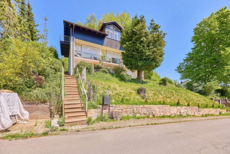 Stra�enansicht Mehrfamilienhaus Wald-Michelbach