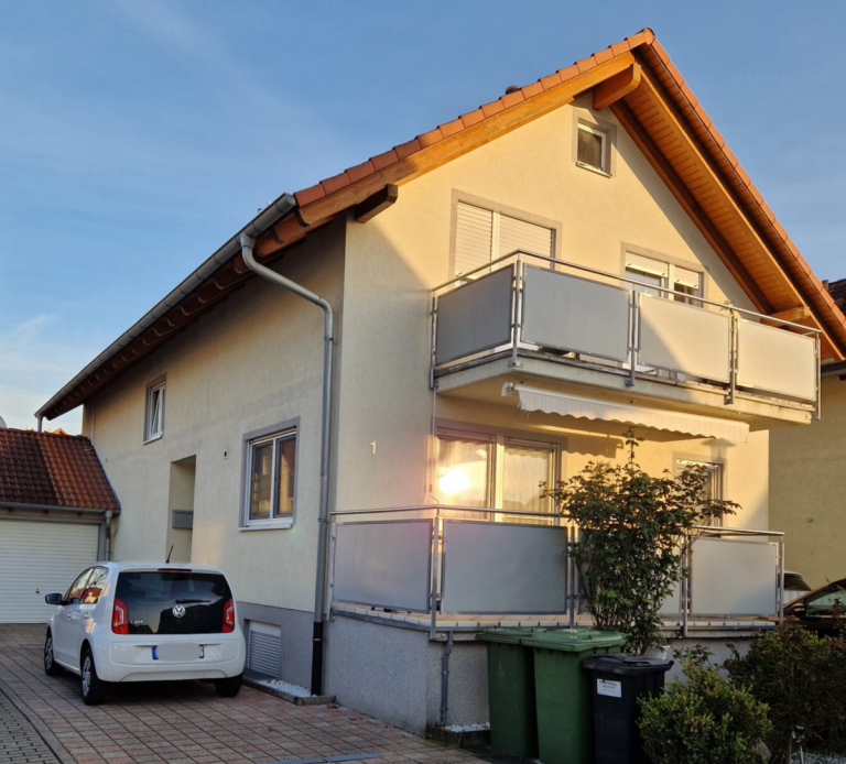 Hausansicht Graben-Neudorf Maisonettewohnung Familienfreundliche 4-Zimmer-Wohnung mit Garten, Terrasse und Garage