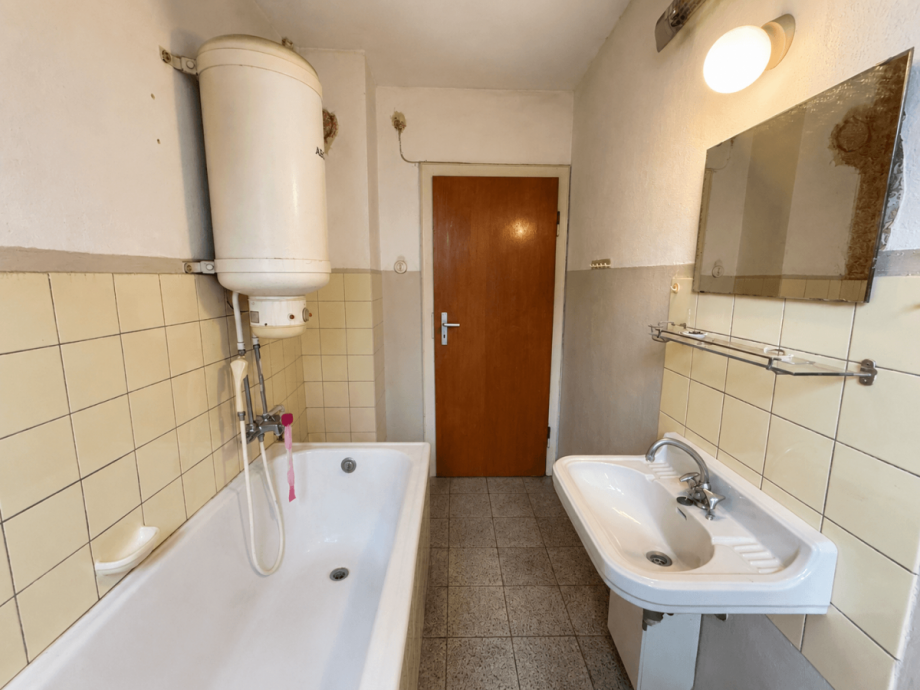 OG - Bad Zweifamilienhaus Bruchsal