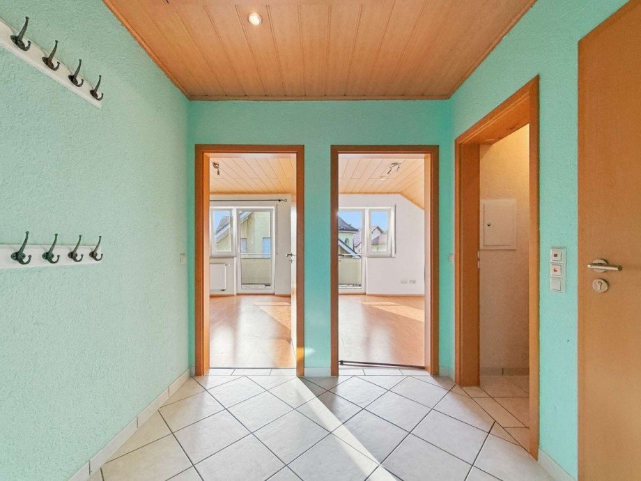 Flur Dachgeschosswohnung Graben-Neudorf