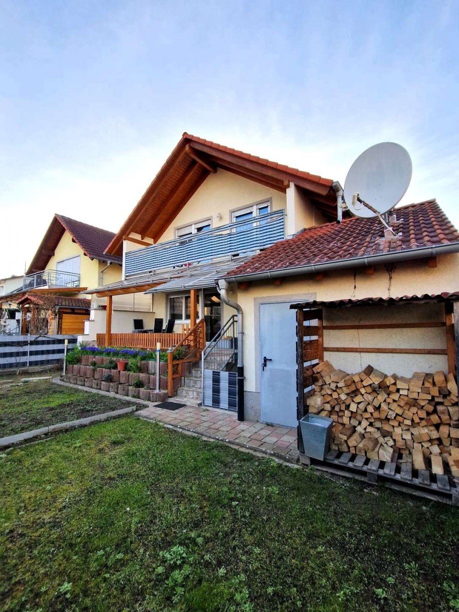 Gartenansicht Zweifamilienhaus Graben-Neudorf