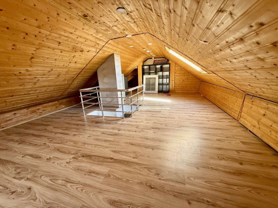 Dachboden Dachgeschosswohnung Hambr�cken