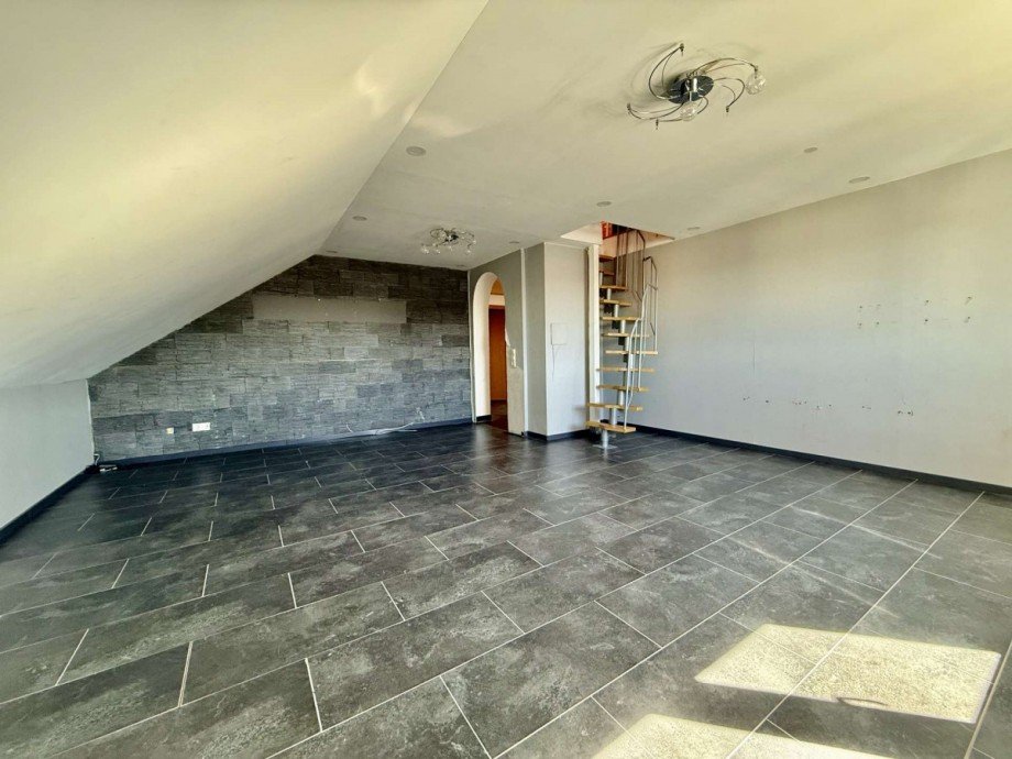 Wohnzimmer Dachgeschosswohnung Hambr�cken