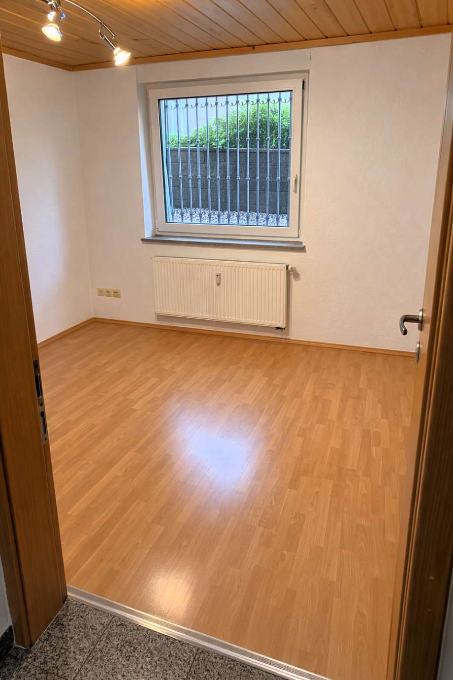 Kind 1 / 2 identisch Maisonettewohnung Graben-Neudorf