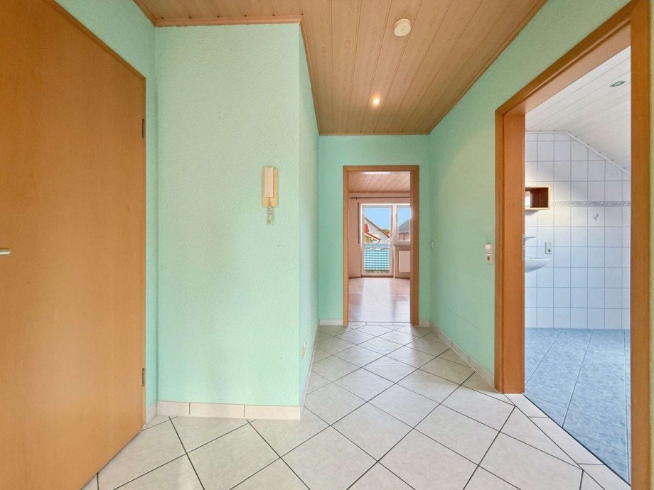 Flur Dachgeschosswohnung Graben-Neudorf