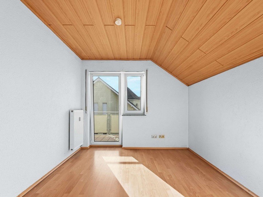 Schlafzimmer Kind / B�ro Dachgeschosswohnung Graben-Neudorf