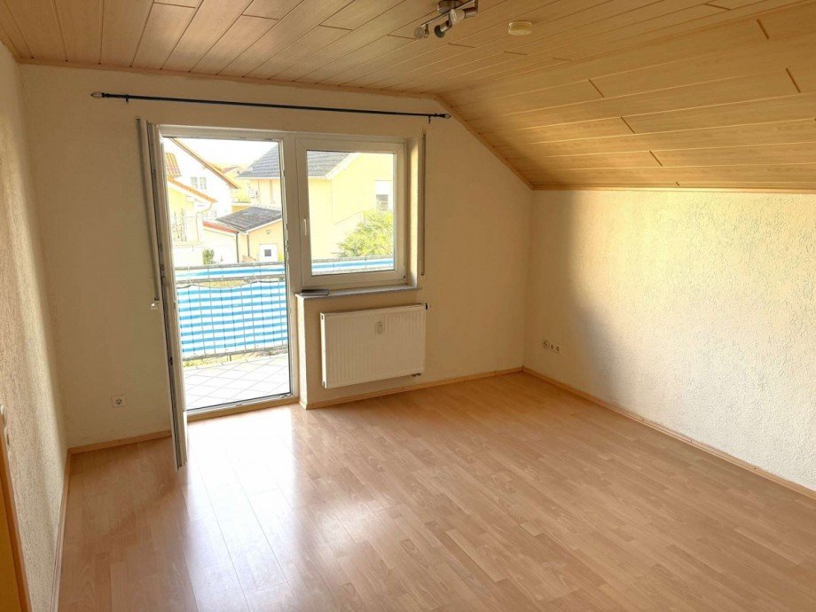 Wohnzimmer Dachgeschosswohnung Graben-Neudorf